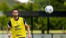 Com retornos de Renato Augusto e Giuliano, Corinthians faz primeiro treino tático para jogo contra o Inter