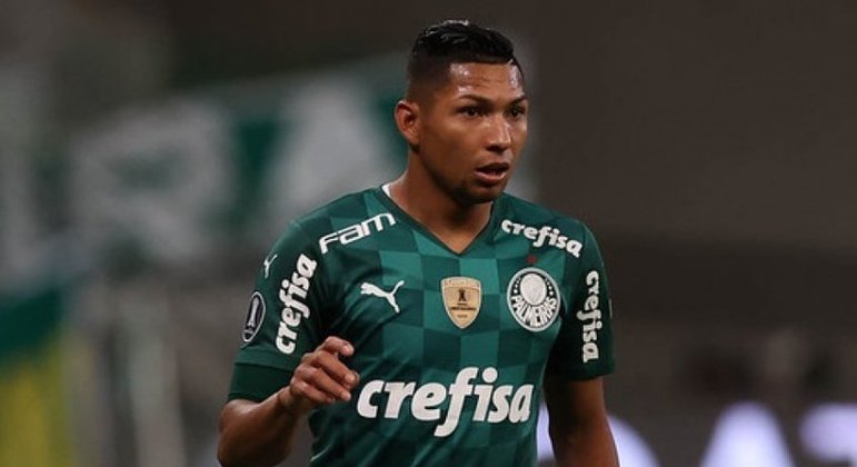 Rony tem moral com a torcida do Palmeiras, mas vem sendo bastante criticado