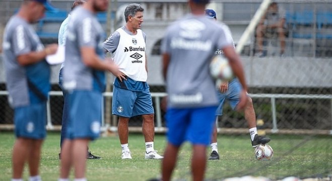 Renato Gaúcho no treino do Grêmio
