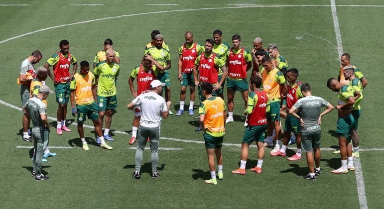 Técnico Abel Ferreira tem o elenco do Palmeiras nas mãos para disputa do Paulistão 2022