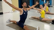Djokovic ataca de ginasta em Tóquio ao lado de campeã mundial