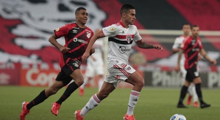 São Paulo e Athletico-PR se enfrentam no Morumbi com histórico favorável ao Tricolor
