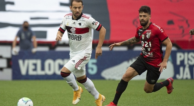 Flamengo, de Everton Ribeiro, caiu para o Athletico na Arena da Baixada