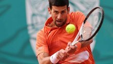 Djokovic quase atinge boleirinho com raquete em Belgrado