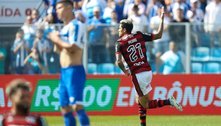 Pedro brilha com dois gols, e Flamengo vence o Avaí de virada na estreia de Arturo Vidal