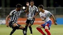 Com time de jovens, Santos vai mal e perde do Bahia por 2 a 0