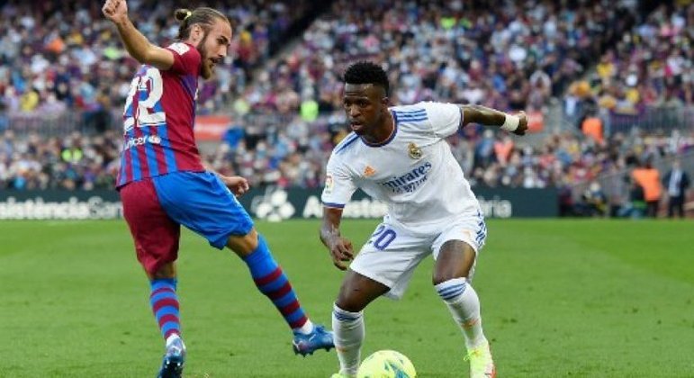 Inspirado, Vinícius Jr foi eleito o rei do 'El Clasico' pela imprensa espanhola
