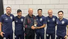 Carregou aí? Abel Ferreira posta foto com Felipão após vitória do Palmeiras
