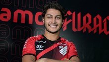 Depois de pênalti cometido na Recopa, Marcinho não será mais utilizado no Athletico-PR