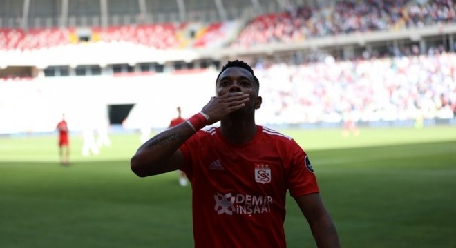 Robinho estava no Sivasspor desde 2017, quando deixou o Atlético-MG