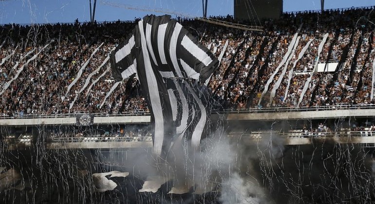 Botafogo eleva número de sócios-torcedores após virar SAF
