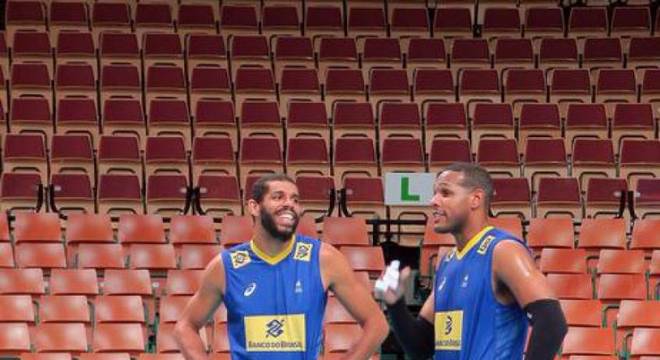 Leal Faz O Primeiro Treino Com A Selecao Masculina De Volei Esportes R7 Lance