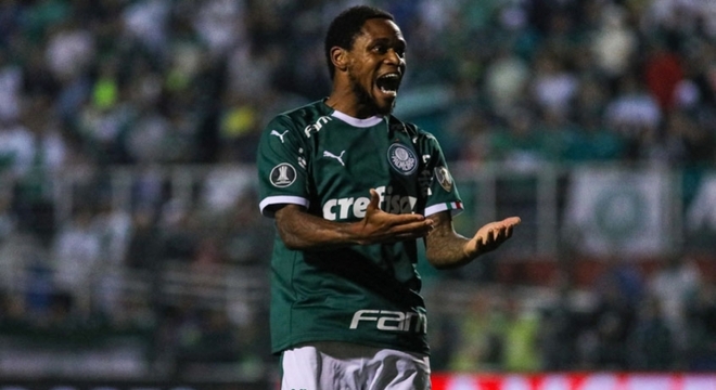 Abatido, Luiz Adriano procura focar duelo com Fla pelo Brasileiro