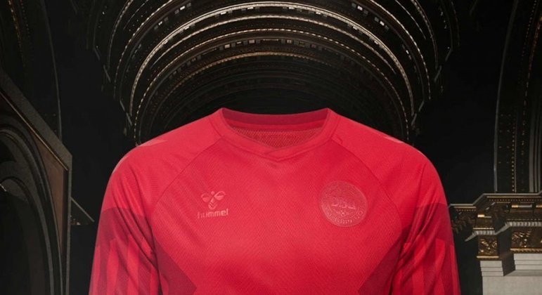 Dinamarca lança uniformes para a Copa com protesto contra o Catar