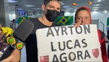 Reforço na área! Ayrton Lucas desembarca no Rio para assinar com o Flamengo: 'Não vai faltar garra!'