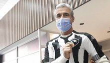 Luís Castro é apresentado pelo Botafogo e comemora: 'Foi uma escolha certa'