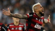 Hora de ser titular? Vidal se destaca no Flamengo e coloca 'pressão' em Dorival Jr