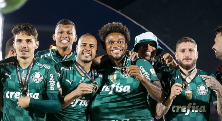 Libertadores: Palmeiras sofre, mas vence com gol no último lance