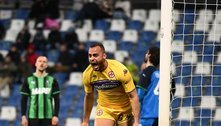 Arthur Cabral comenta peso de substituir Vlahovic na Fiorentina