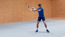 Djokovic treina forte na Espanha com foco no Australian Open
