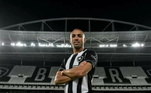 Fernando Marçal (33 anos) – Posição: lateral-esquerdo – Clube: Botafogo – Contrato até dezembro de 2023