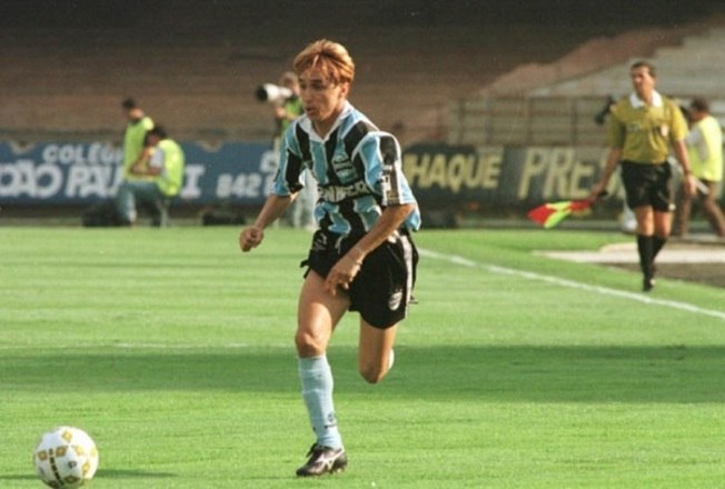 Um dos principais destaques do Grêmio na vitoriosa campanha da Libertadores de 1995, Paulo Nunes depois atuou por Palmeiras e Benfica, de Portugal, antes de retornar ao Olímpico, em 2000