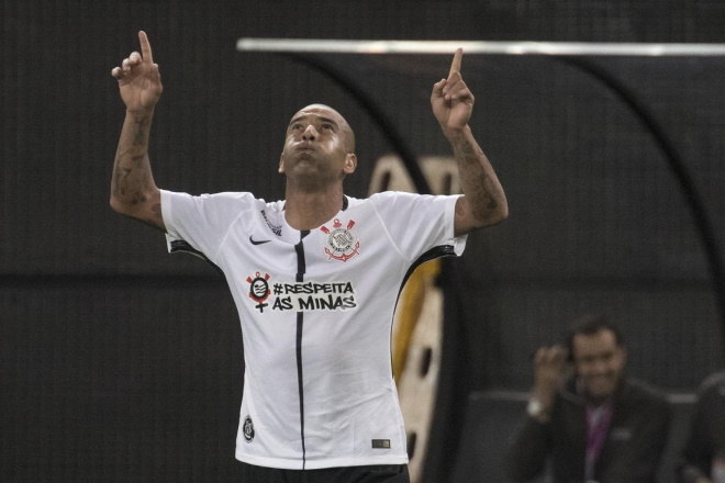 Campeão brasileiro, da Libertadores e Mundial com o Corinthians entre 2011 e 2012, Emerson Sheik passou depois por Botafogo, Flamengo e Ponte Preta antes de retornar ao Alvinegro para encerrar a carreira, em 2018