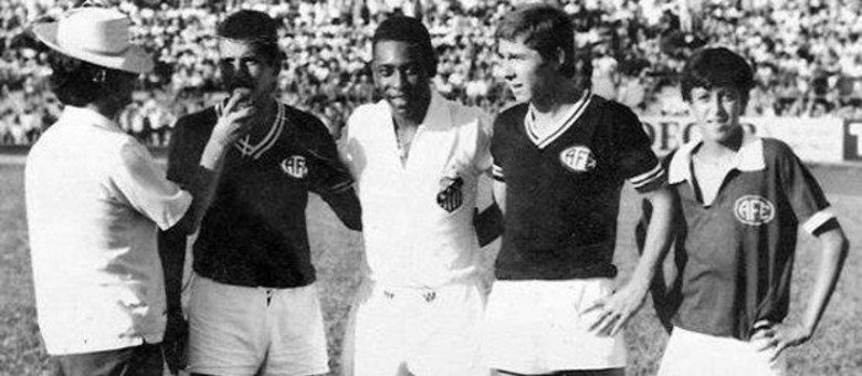 80 anos de Pelé  O Rei marcou 5% dos seus 1,2 mil gols em times