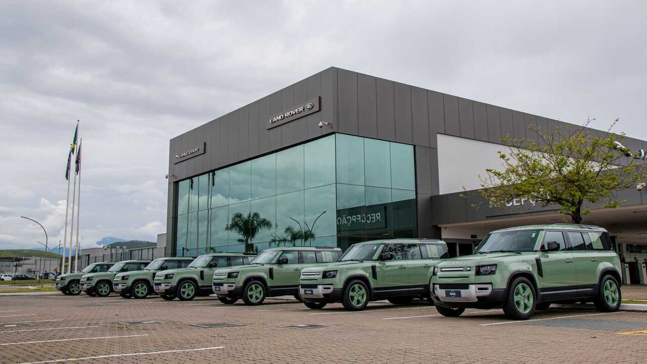 Land Rover entrega primeira unidade do Defender 75th Limited Edition no ...