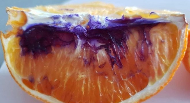 Autoridades australianas garantem que, mesmo roxa, a laranja não representa risco à saúde 