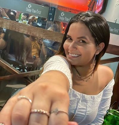 O motorista do carro confessou que enforcou a vítima usando um lençol e ainda a estuprou. Após o assassinato, o objetivo do suspeito era esconder o corpo, então ele amarrou Larissa e colocou o corpo dentro do carro dela