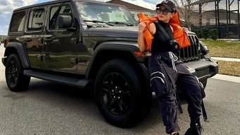 Amid controversy, Larissa Manuela poses with a large car in the United States and receives serenades from the groom