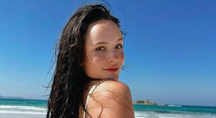 Larissa Manoela afirmou que criminosos estão usando seu nome para pedir dinheiro
