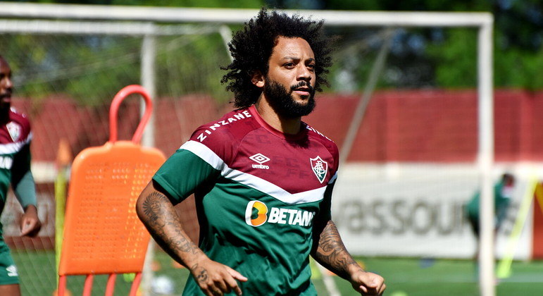 Lateral-esquerdo Marcelo durante treino do Fluminense