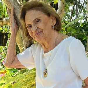 Laura Cardoso é uma das pioneiras da TV e das novelas no Brasil