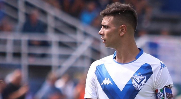 Vélez Sársfield vs Rosario: A Riveting Clash of Argentine Football Giants