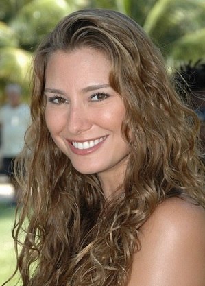 Lavínia Vlasak está em "Prova de Amor"