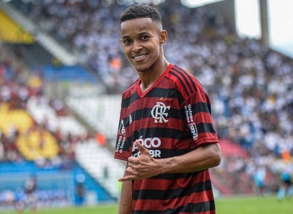 Lázaro (Flamengo) - 18 anos - Valor da multa rescisória: R$ 370 milhões