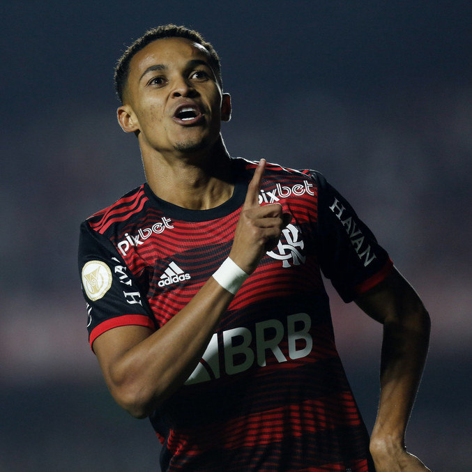 Lázaro marcou seu sétimo gol na temporada contra o São Paulo