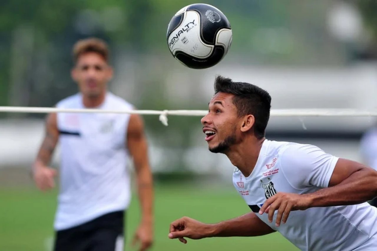 Endrick encabeça lista 'astronômica' de jovens promessas do futebol  brasileiro que foram vendidos à Europa