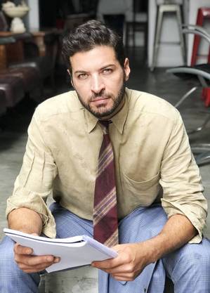 Leandro Lima, da novela "Pantanal" para o teatro 