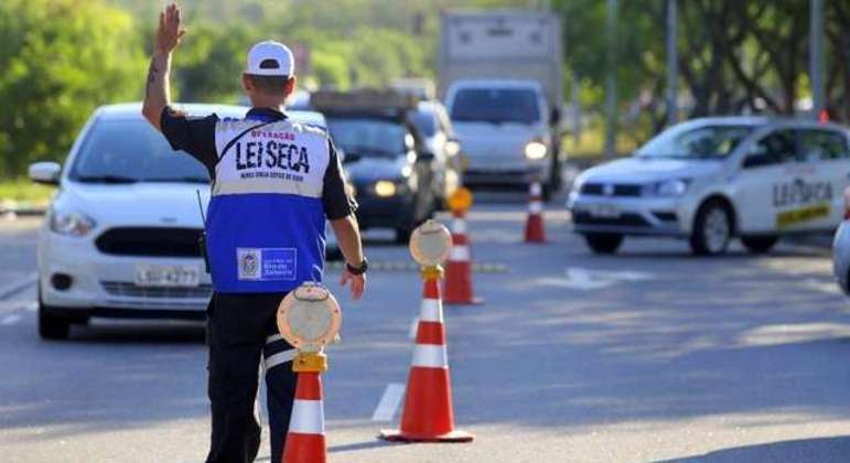 Lei seca flagrou um motorista bêbado a cada oito minutos no carnaval do Rio de 