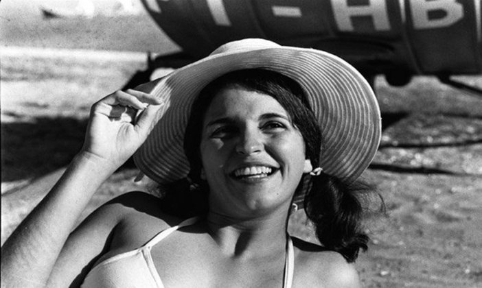 Leila Diniz - A atriz niteroiense estava com 27 anos quando morreu num acidente aéreo que deixou 85 mortos na Índia, em 14/06/1972. Ela havia viajado para um festival de cinema, representando o Brasil com o filme 