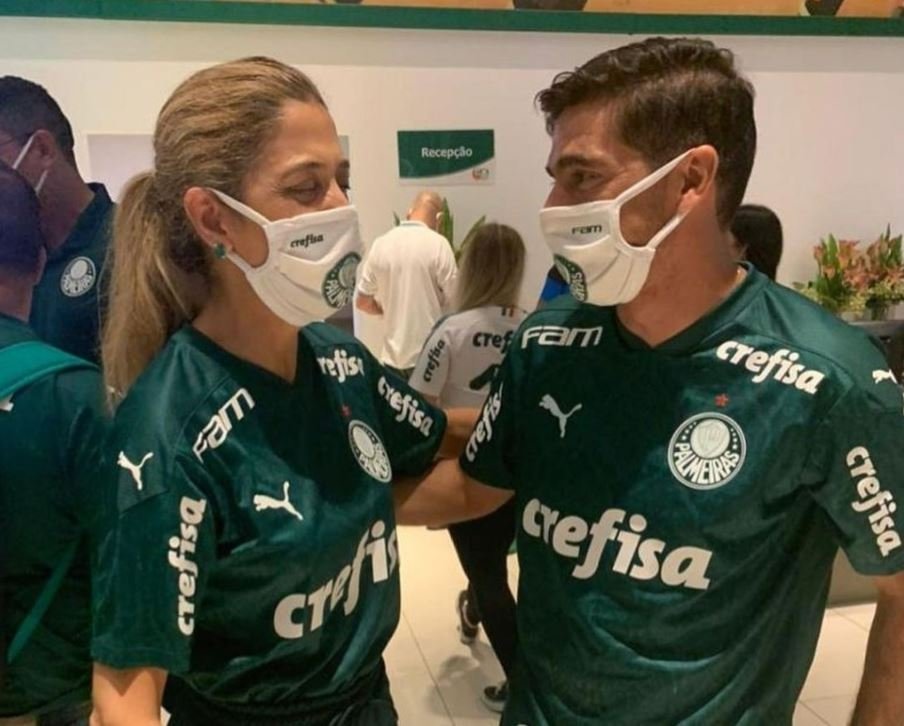 Leila sabe muito bem quanto Abel Ferreira está irritado com as cobranças no Palmeiras