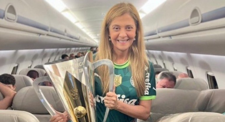 Palmeiras faz segunda viagem seguida sem o avião de Leila Pereira