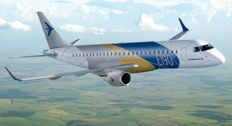 O modelo é um Embraer E-190, uma aeronave bimotor com capacidade de média e alta performance. O avião conta com motorização turbofan, que impulsiona o avião de maneira mais silenciosa, e asas baixas, que são alinhadas com a parte inferior do corpo da aeronave