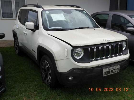 Há ainda disponível uma caminhonete Jeep Renegade 2019, que
aparece listada pelo valor mínimo de R$ 19.900