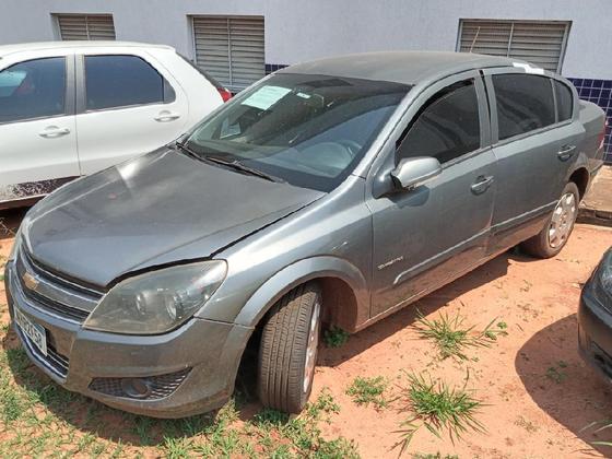 No lote 121, o destaque fica por conta do Chevrolet Vectra
Elegance 2009/2010. Para pegar as chaves do modelo, é necessário
desembolsar no mínimo R$ 9.000