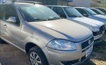 E o segundo é um Fiat Siena também prata, do ano 2010