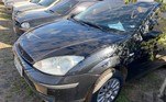 E também um Ford Focus preto, de 2007